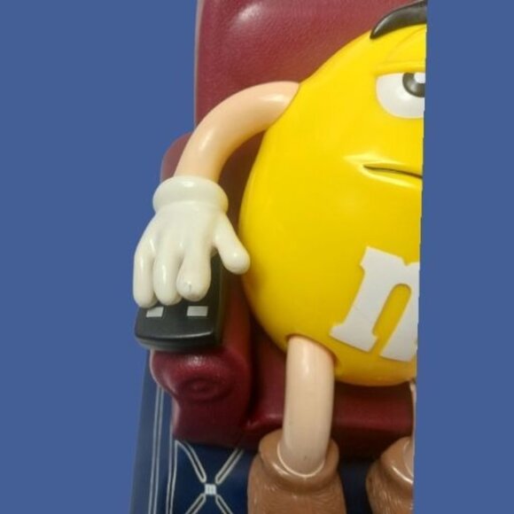 M&M Vtg Candy Dispenser Lazy Boy Recliner Toy With Bear Slippers - Picture 8 of 14